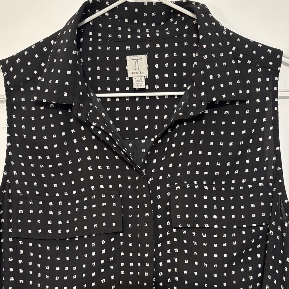 Tristan Black Button-Front Printed Sleeveless Shirt